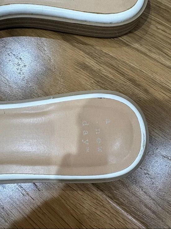 Target A New Day 7.5 Bridal Sandals Pearl-Embellished White Slides Women’s - Picture 5 of 7